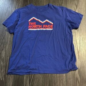 🍍The North Face t shirt🍍Sz XXL🍍Pit to pit 25”🍍length 27”🍍